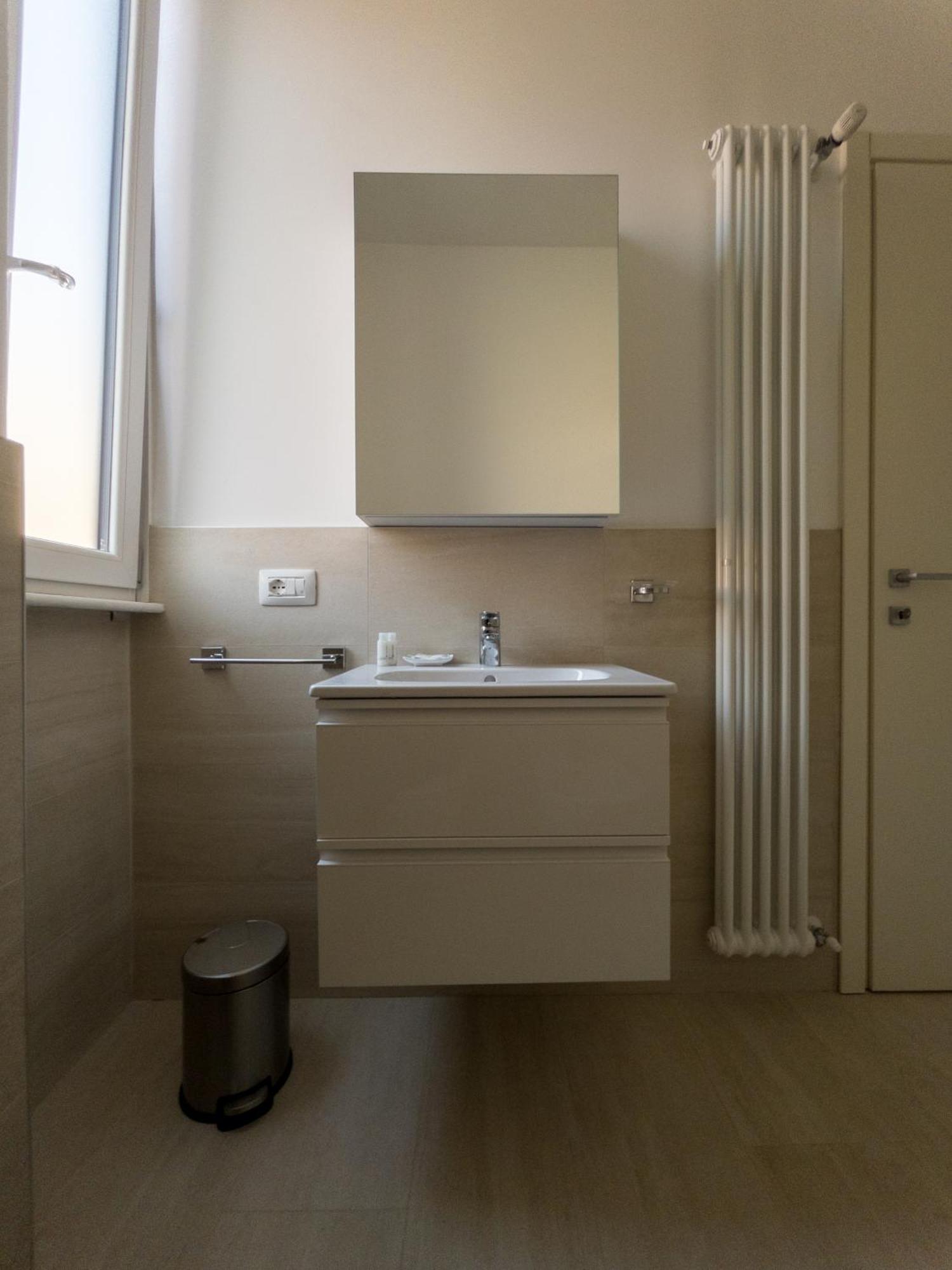 Rrrapido Holy Suites And Rooms - Via Sardegna มิลาน ภายนอก รูปภาพ