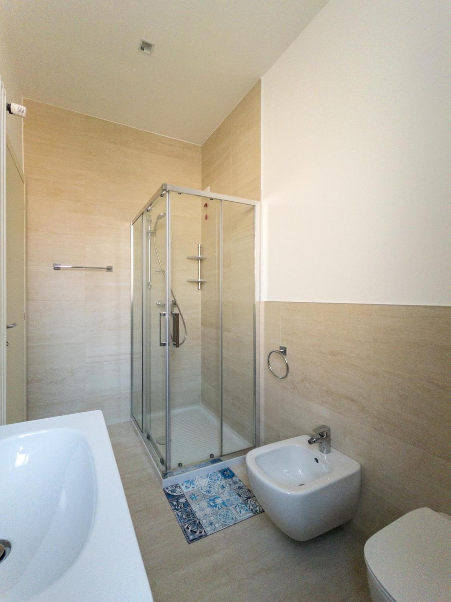 Rrrapido Holy Suites And Rooms - Via Sardegna มิลาน ภายนอก รูปภาพ