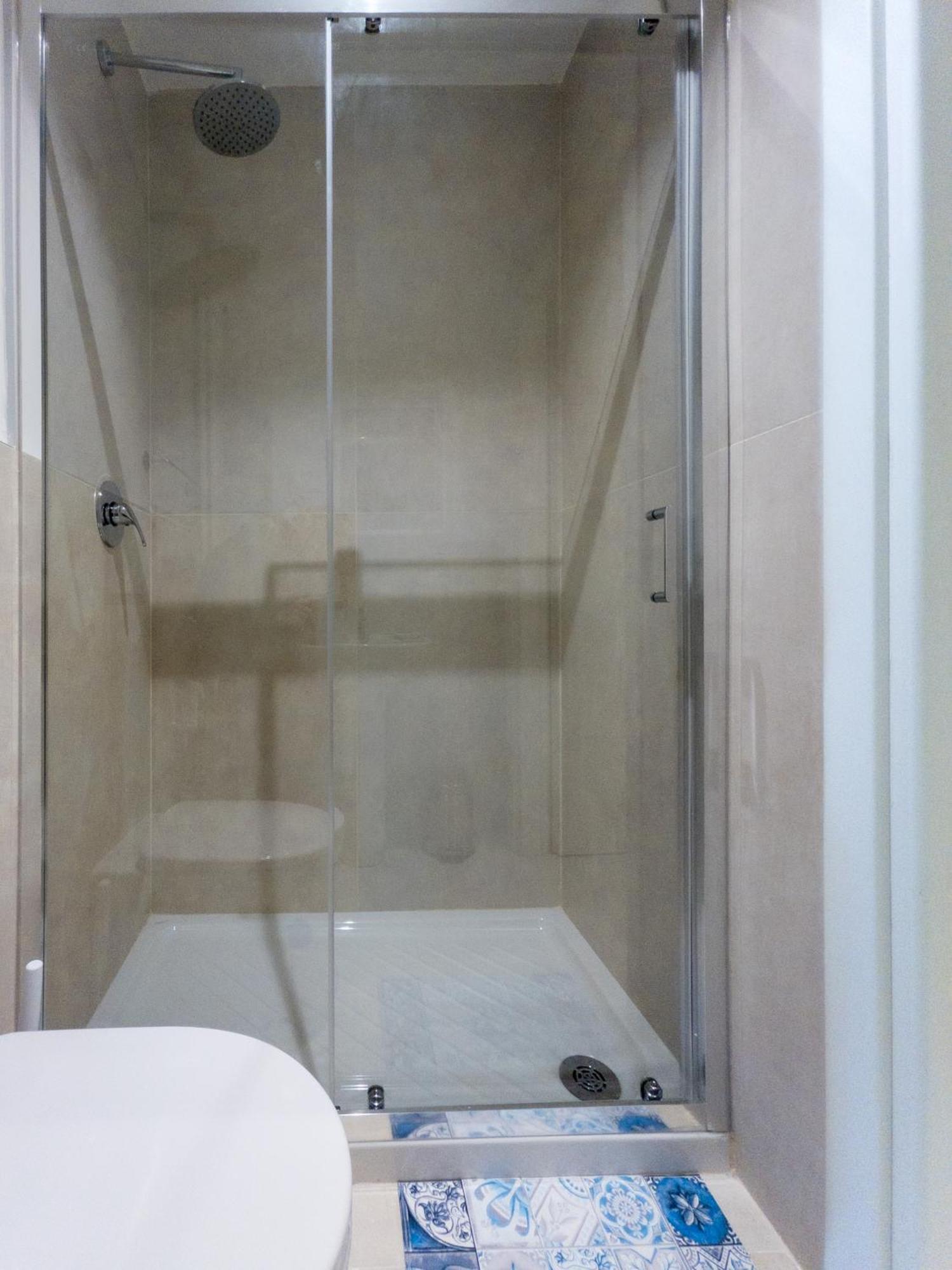 Rrrapido Holy Suites And Rooms - Via Sardegna มิลาน ภายนอก รูปภาพ